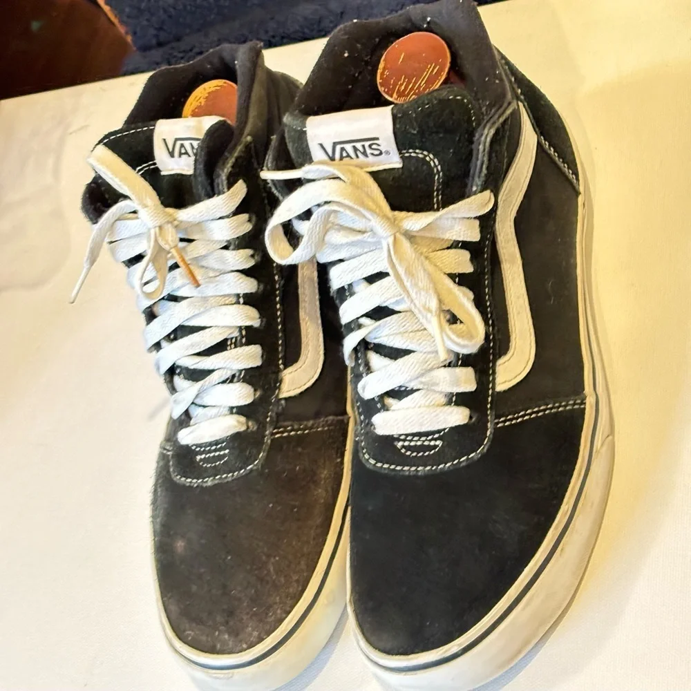 Vans Sk8 Hi Skate Shoe Black & White High- Sneakers
